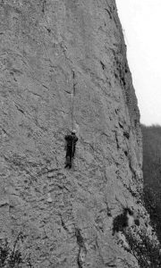 Prvovýstup cesty Herman na Stratených vežiach. J. Čižmár. Rok 1975