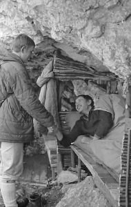 V bivaku. F. Piaček, J. Michálek. Rok 1967