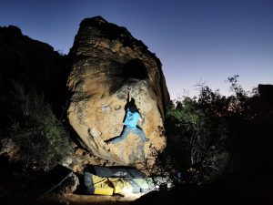 9. Ďalším bol, v noci a za svetla reflektorov, Clingon 8A