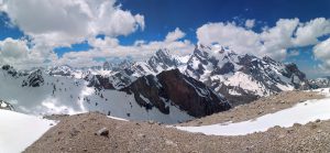 6 Tábor pod Zamkom bez snehu 4300 m.n.m.